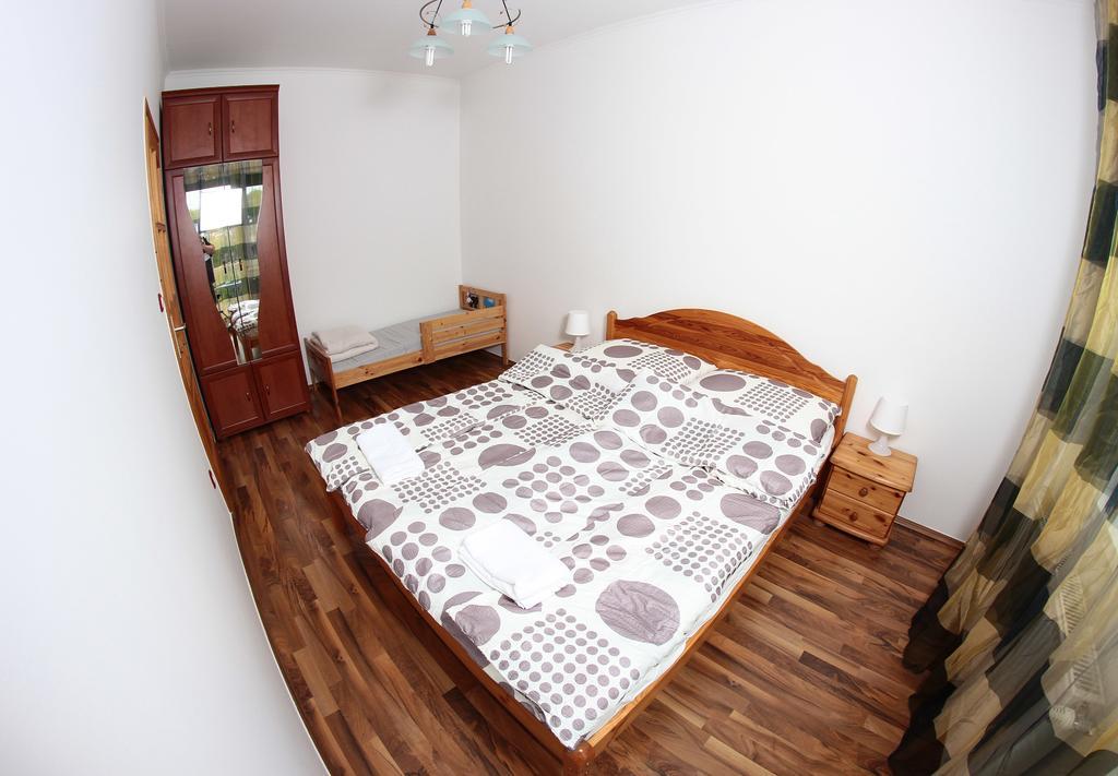 Balm Apartman Эгер Экстерьер фото